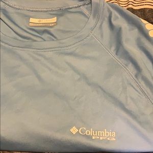 Large worn Columbia short sleeved shirt
